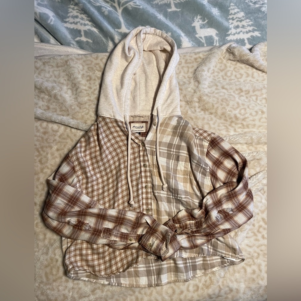 AE cropped flannel